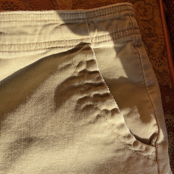 Royal Robbins Shorts - Picture 3 of 11